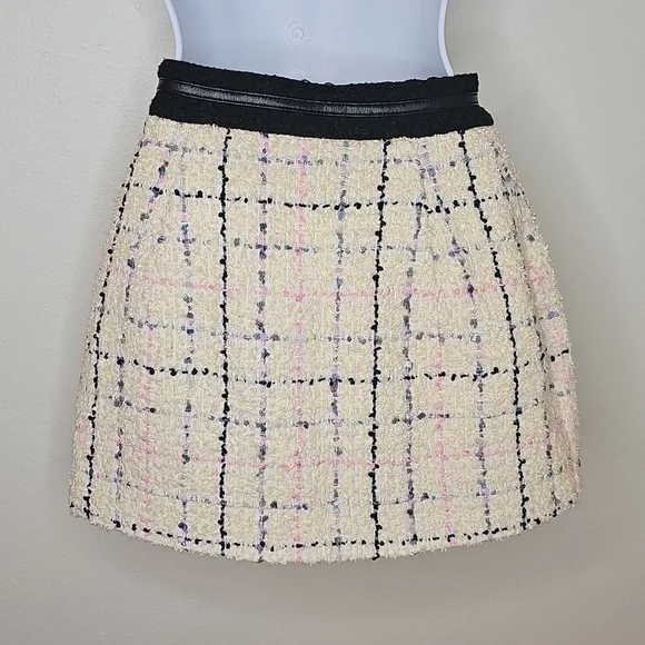 Gucci Patterned Tweed Mini Skirt in White - Picture 6 of 12